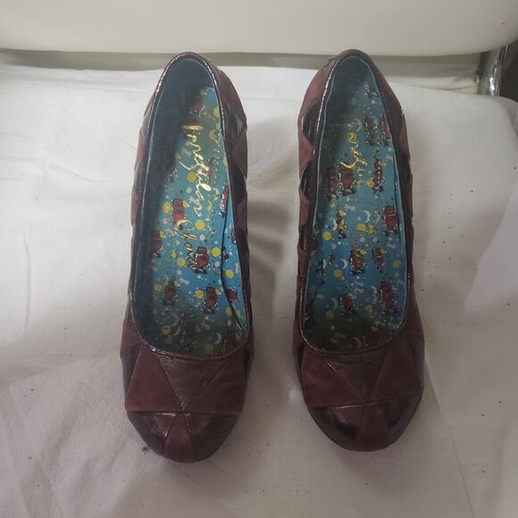 Irregular Choice Chunky Platform Heels brown suede and brown Lamé
S6
Preowned - Picture 2 of 7